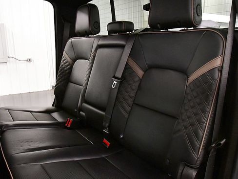 Used 2024 GMC Canyon Denali AWD/4WD image 30