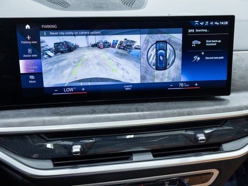 Used 2023 BMW X7 xDrive40i w/ Premium Package image 15