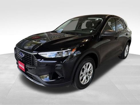 Used 2024 Ford Escape Active AWD/4WD image 3