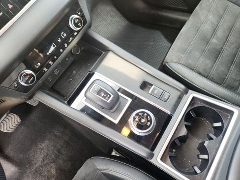 Used 2022 Mitsubishi Outlander SE image 14