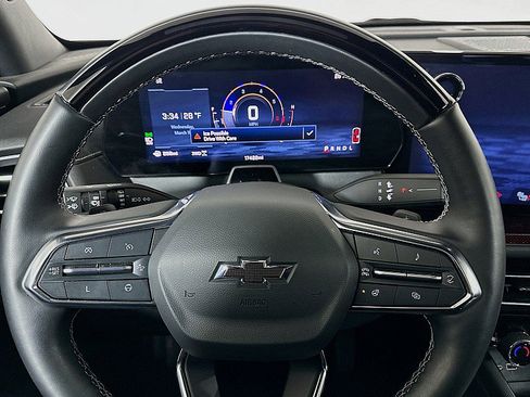 Used 2024 Chevrolet Traverse Z71 w/ Enhanced Driving Package image 12