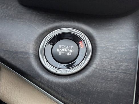 New 2025 Jeep Grand Cherokee Limited image 29