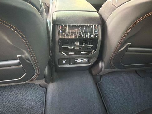 Used 2024 Jeep Grand Cherokee Summit AWD/4WD image 15