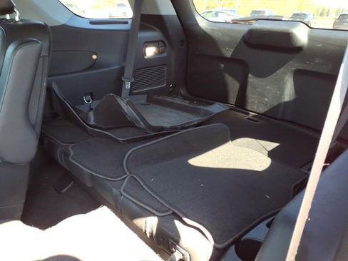 Used 2023 Ford Explorer XLT w/ Equipment Group 202A AWD/4WD image 10