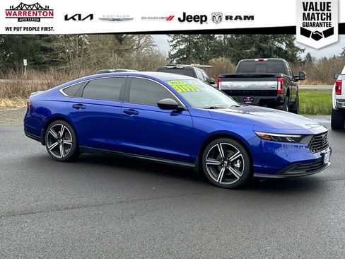 Used 2023 Honda Accord Sport image 9