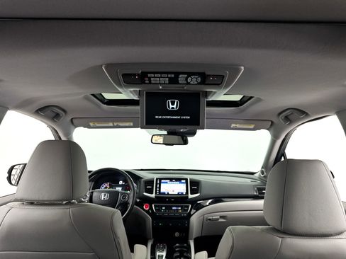 Used 2017 Honda Pilot Elite image 11