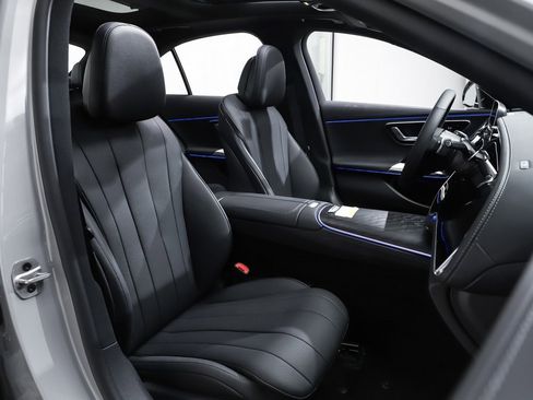 New 2026 Mercedes-Benz E 350 4MATIC Sedan image 10