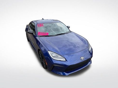 Used 2025 Toyota GR86 Premium w/ Performance Package image 25