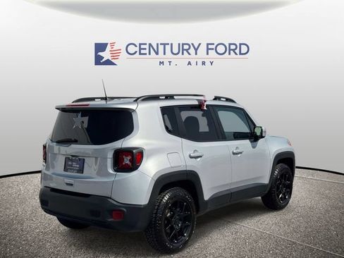 Used 2020 Jeep Renegade Altitude AWD/4WD image 2