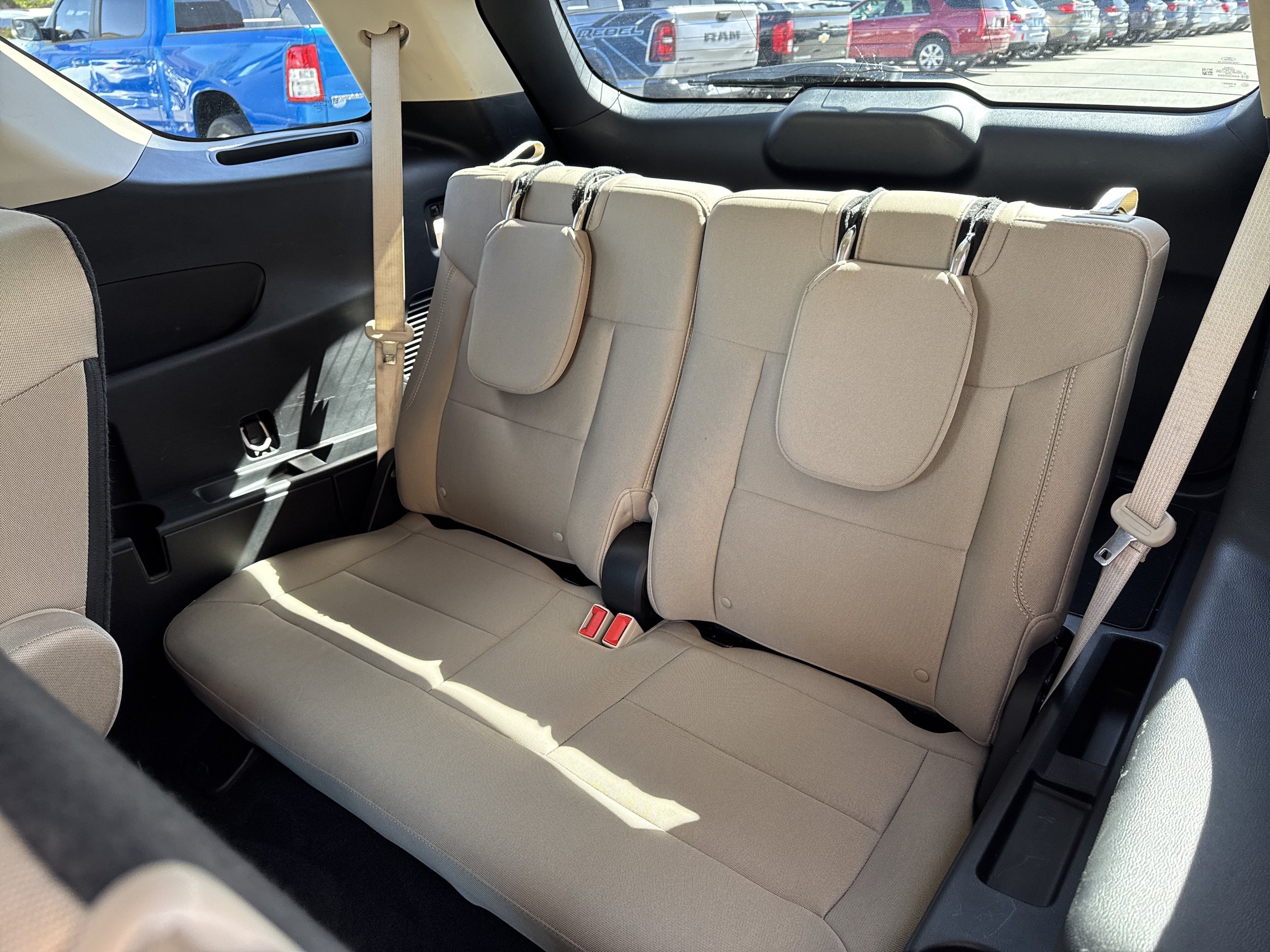 Used 2023 Ford Explorer XLT AWD/4WD image 12