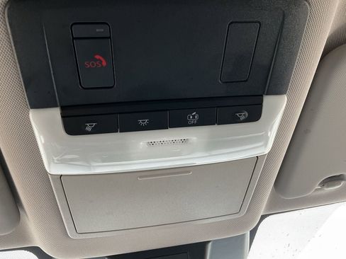 Used 2025 Nissan Rogue SV image 29