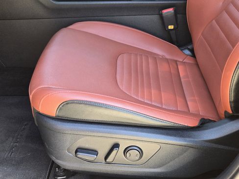 Used 2024 Kia Sportage SX image 26