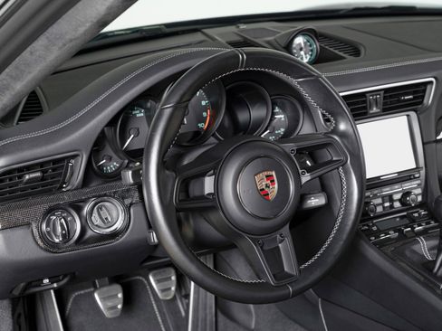 Used 2016 Porsche 911 R image 13