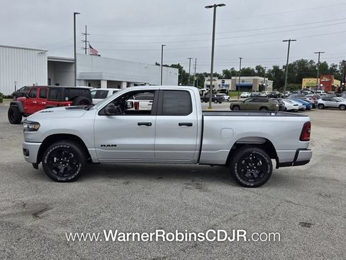 New 2026 RAM 1500 Express AWD/4WD image 4