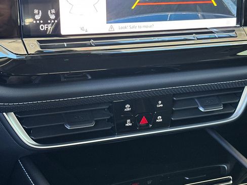 New 2026 Volkswagen Atlas SE image 19