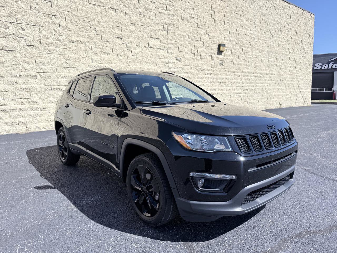 Used 2018 Jeep Compass Latitude w/ Popular Equipment Group AWD/4WD image 7
