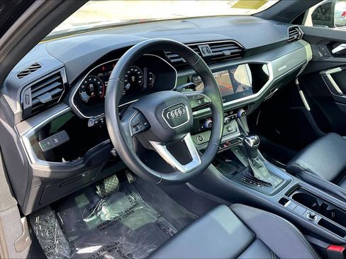 Used 2024 Audi Q3 2.0T Premium Plus image 17