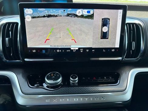 New 2026 Ford Expedition Max Platinum w/ Stealth Appearance Package AWD/4WD image 11