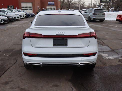 Used 2022 Audi e-tron Premium Plus w/ Premium Plus Package image 6