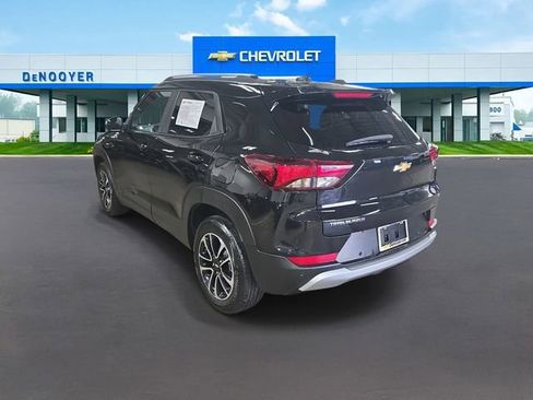 Used 2024 Chevrolet TrailBlazer LT w/ Driver Confidence Package image 7