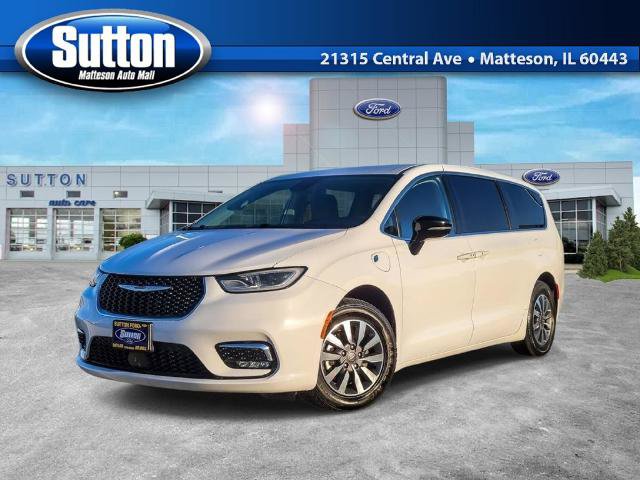 Used 2024 Chrysler Pacifica Limited FWD image 1