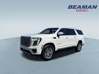 Used 2025 GMC Yukon XL Denali video 3
