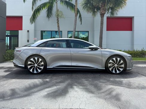 Used 2022 Lucid Air Grand Touring AWD/4WD image 2