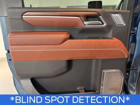 Used 2025 GMC Sierra 3500 Denali Ultimate image 16