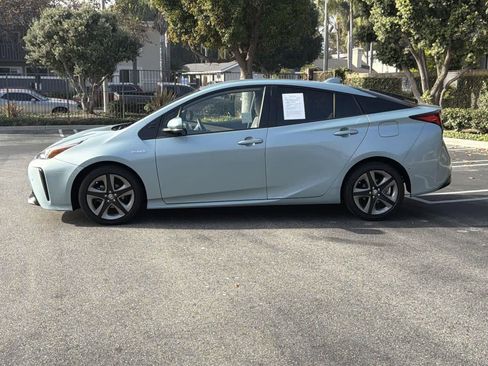 Used 2021 Toyota Prius L Eco image 7