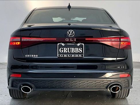 Used 2025 Volkswagen Jetta GLI Autobahn image 6