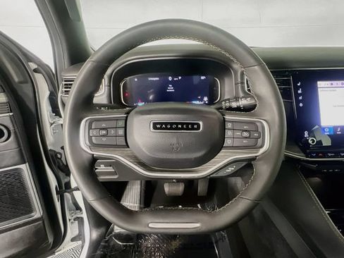 Used 2024 Jeep Wagoneer Series III AWD/4WD image 16