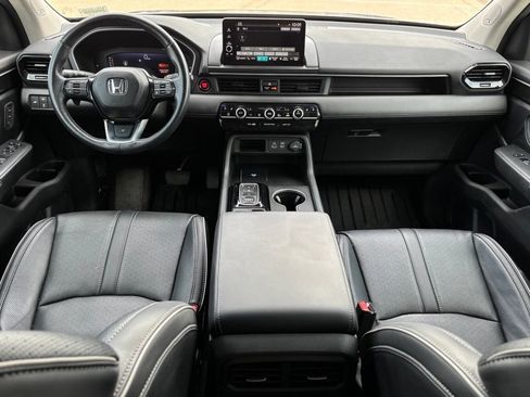 Used 2023 Honda Pilot Elite image 10