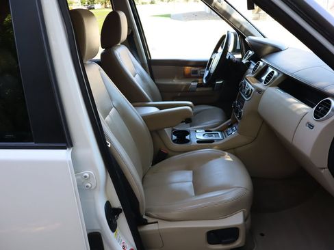 Used 2016 Land Rover LR4 HSE LUX AWD/4WD image 25