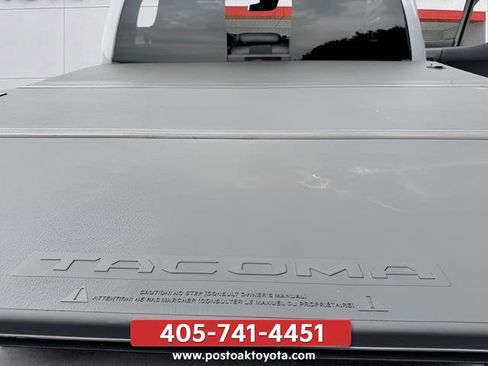 Used 2021 Toyota Tacoma TRD Off-Road w/ TRD Premium Off Road Package AWD/4WD image 22