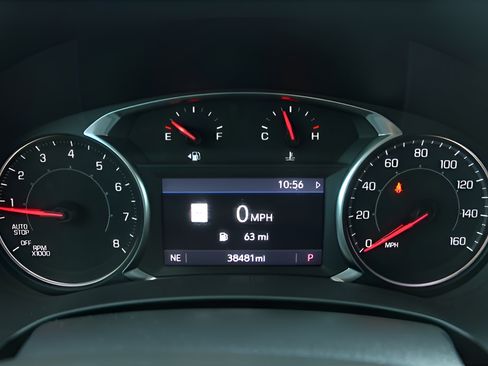 Used 2023 GMC Terrain SLE w/ Driver Convenience Package FWD image 17