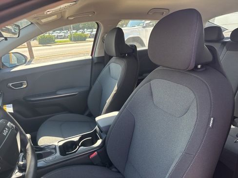 New 2025 Kia K4 LXS image 20