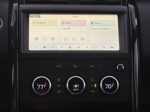 Used 2018 Land Rover Discovery SE image 26