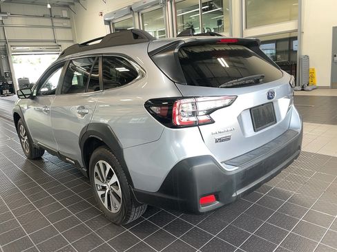 Used 2023 Subaru Outback Premium AWD/4WD image 14