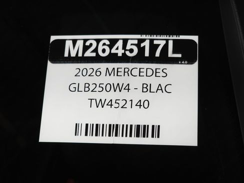 Certified 2026 Mercedes-Benz GLB 250 4MATIC image 33