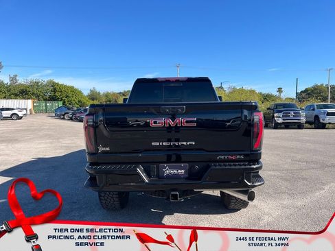 Used 2024 GMC Sierra 2500 AT4X image 6