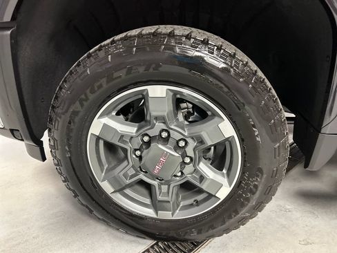 New 2026 GMC Sierra 2500 SLT w/ SLT Premium Package AWD/4WD image 9