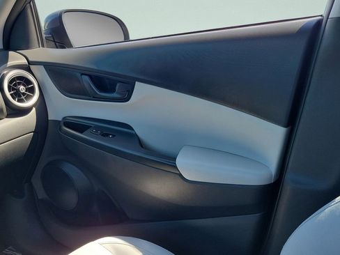 Used 2023 Hyundai Kona SEL image 16