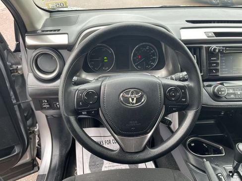 Certified 2018 Toyota RAV4 LE AWD/4WD image 15