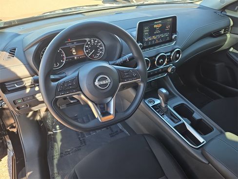 Used 2025 Nissan Sentra SV image 15