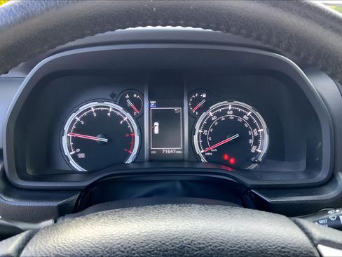Used 2022 Toyota 4Runner Limited AWD/4WD image 25