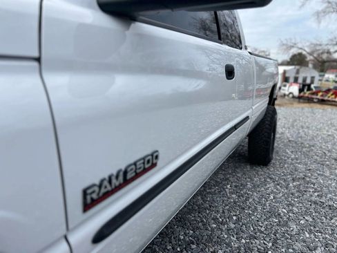 Used 2002 Dodge Ram 2500 Truck SLT image 12