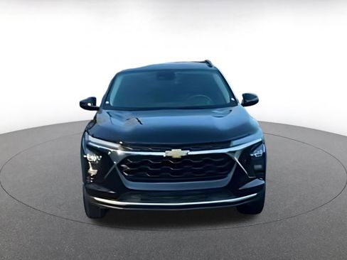 Used 2025 Chevrolet Trax LT image 16