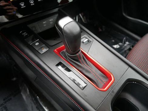 Certified 2025 Nissan Kicks SR image 17