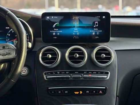 Used 2022 Mercedes-Benz GLC 43 AMG 4MATIC image 32