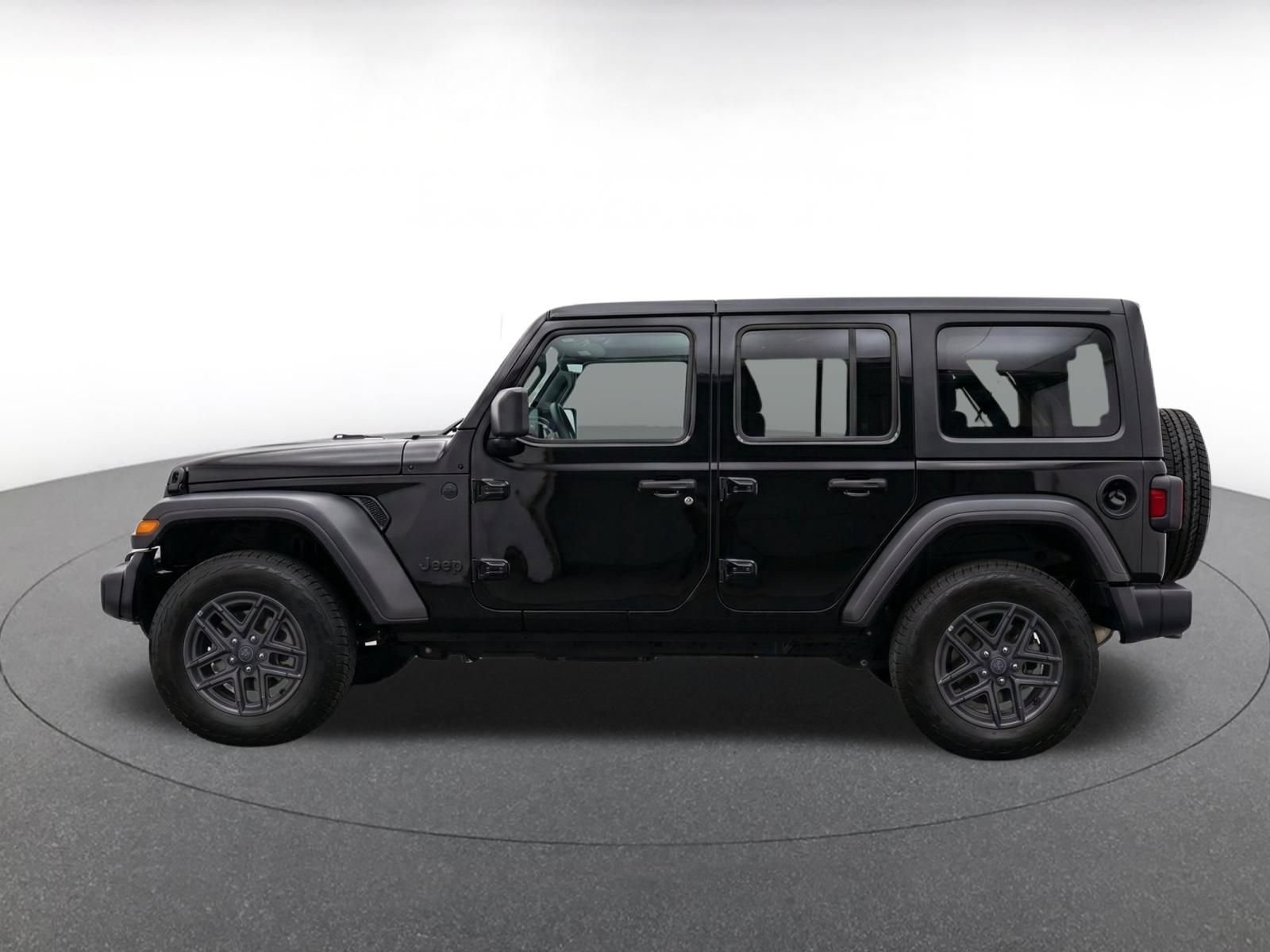 Used 2025 Jeep Wrangler Unlimited Sport AWD/4WD image 4